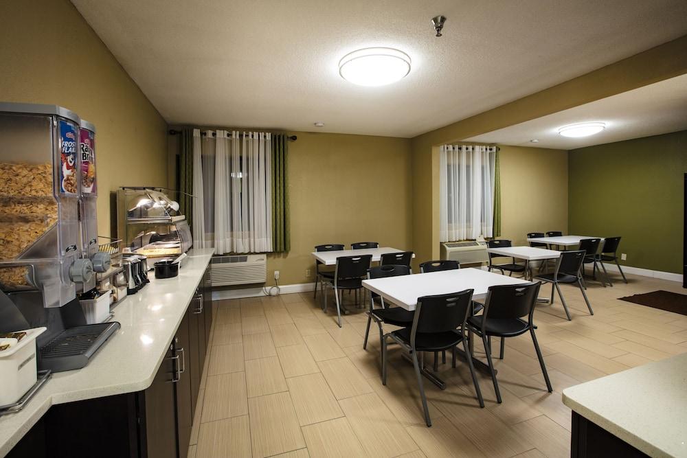 Super 8 By Wyndham St Charles Hotell Saint Charles Eksteriør bilde
